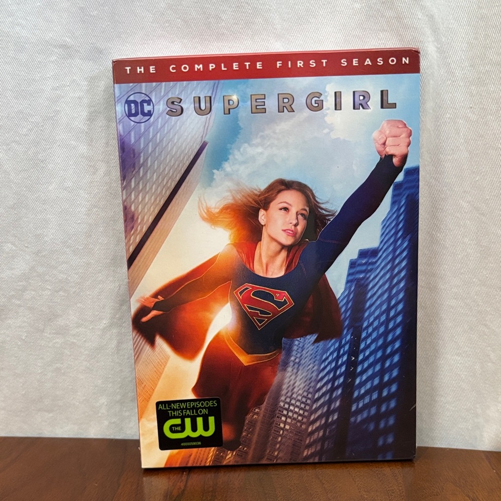 Supergirl complete first season DVD
